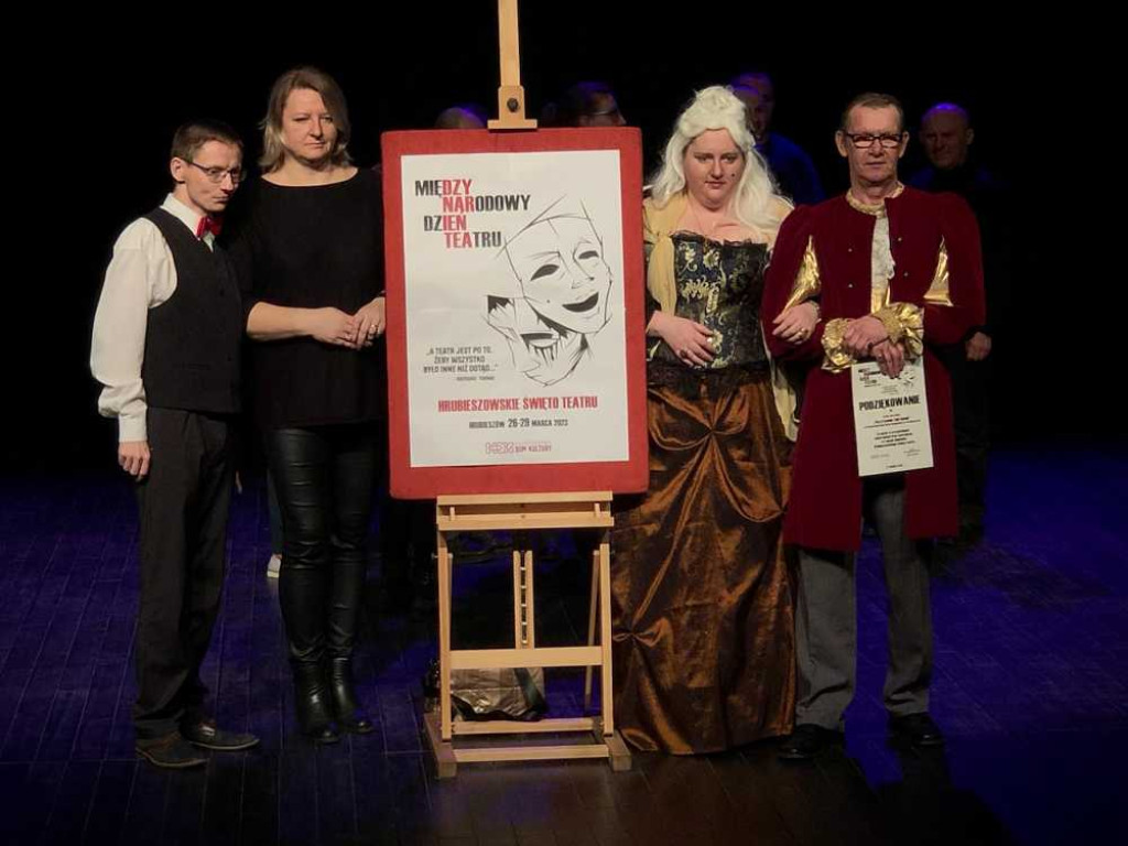 Hrubieszów: Prezentacje grup teatralnych [ZDJĘCIA]