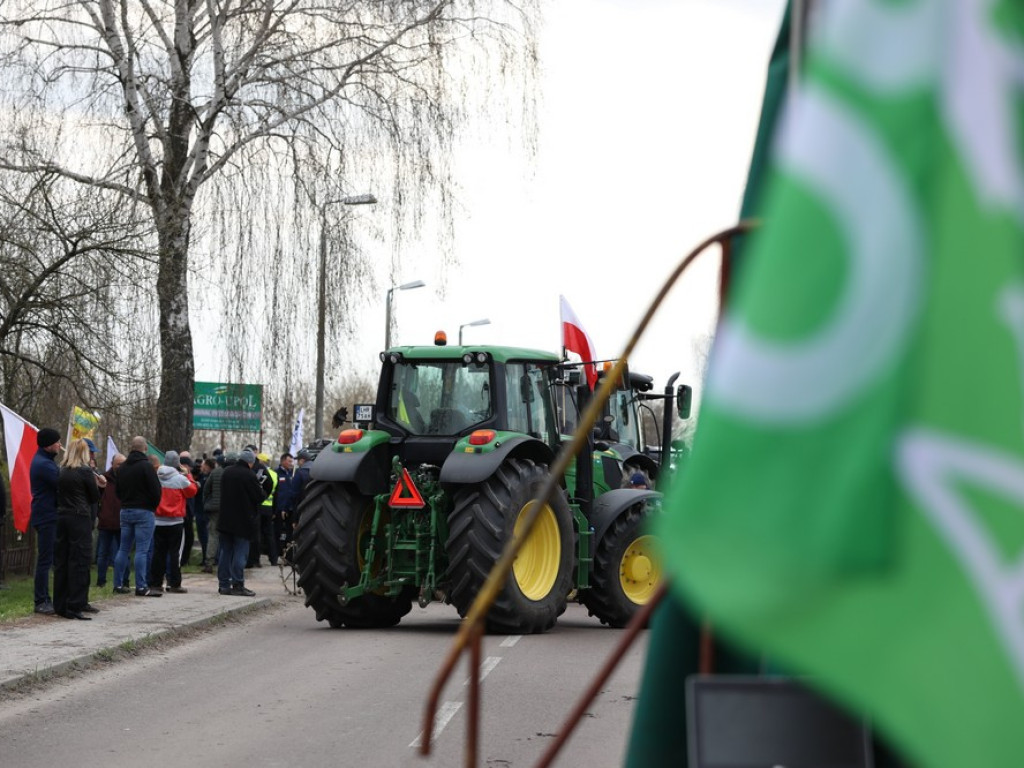 Hrubieszów: Rozpoczął się protest rolników [ZDJĘCIA, WIDEO]