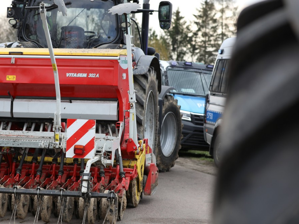 Hrubieszów: Rozpoczął się protest rolników [ZDJĘCIA, WIDEO]