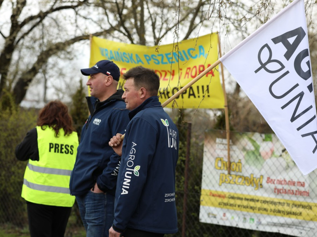 Hrubieszów: Rozpoczął się protest rolników [ZDJĘCIA, WIDEO]