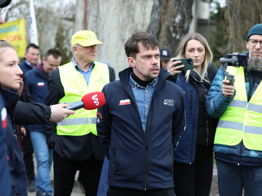 Hrubieszów: Rozpoczął się protest rolników [ZDJĘCIA, WIDEO]