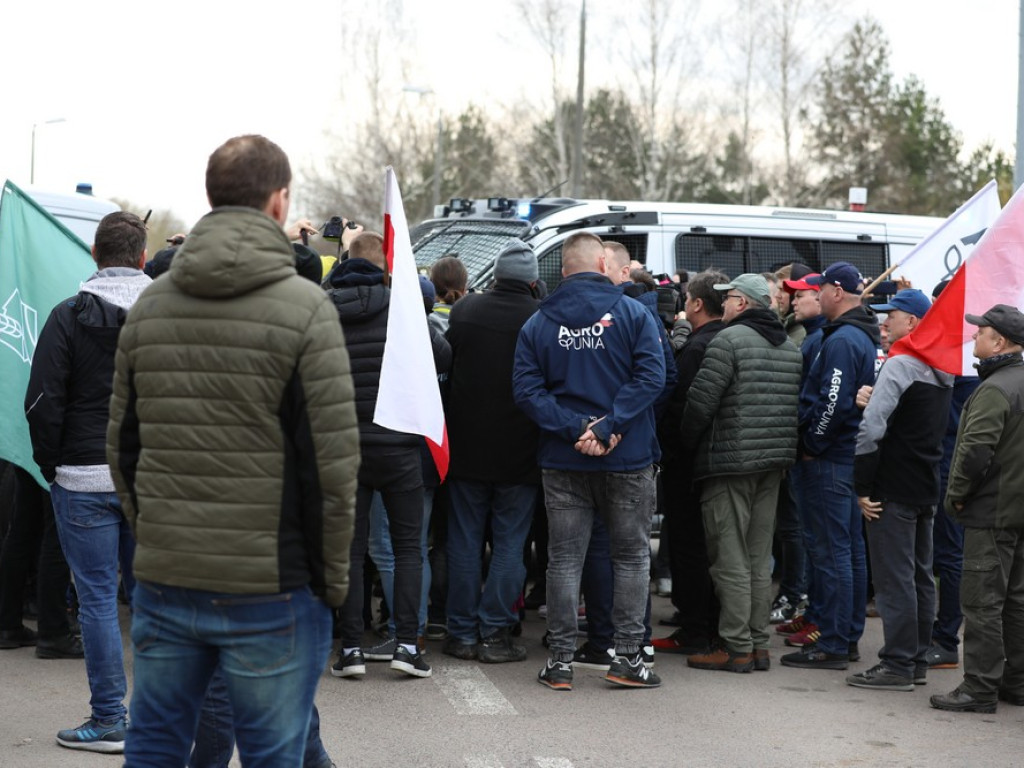 Hrubieszów: Rozpoczął się protest rolników [ZDJĘCIA, WIDEO]