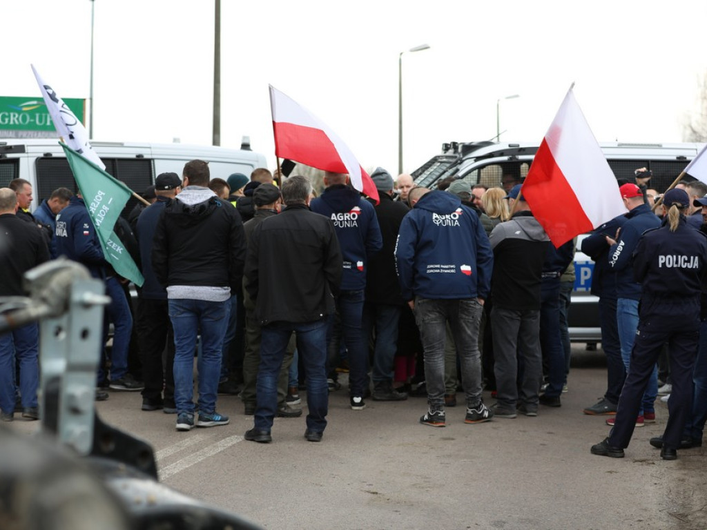 Hrubieszów: Rozpoczął się protest rolników [ZDJĘCIA, WIDEO]