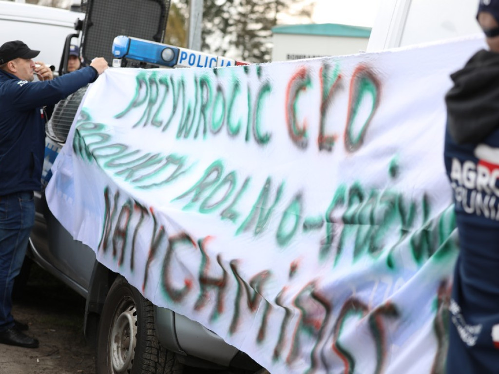 Hrubieszów: Rozpoczął się protest rolników [ZDJĘCIA, WIDEO]