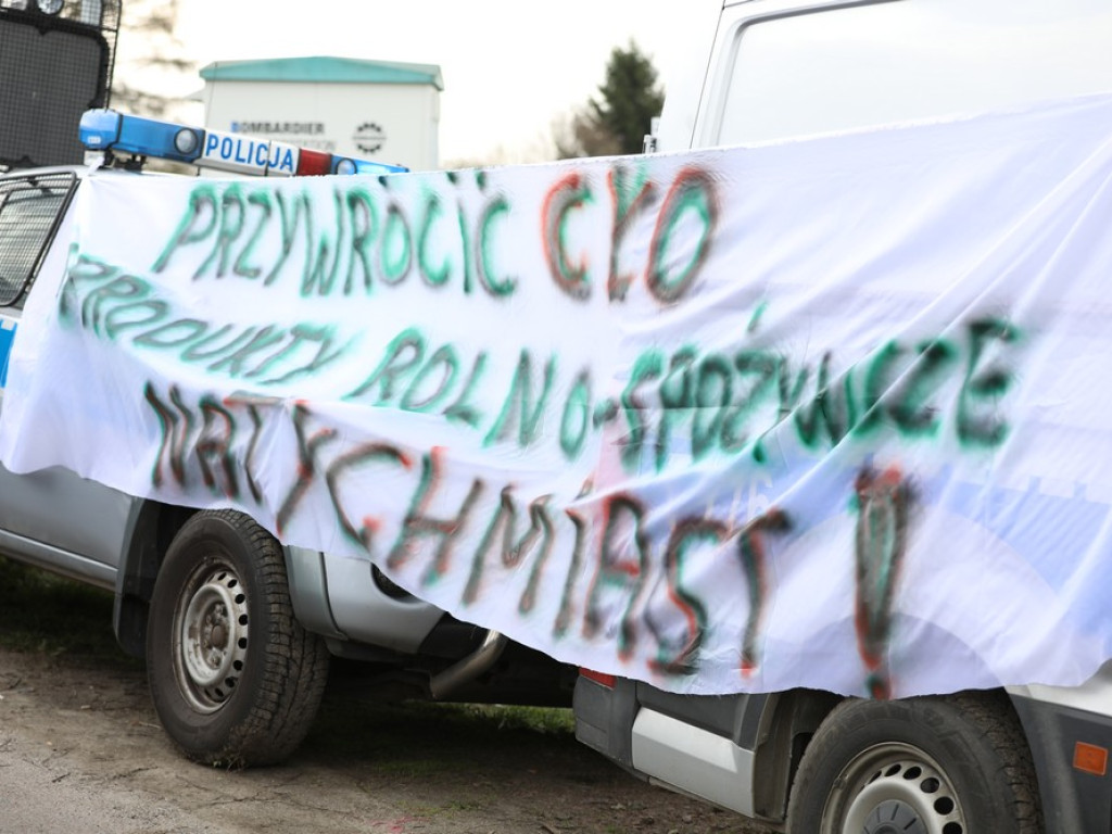 Hrubieszów: Rozpoczął się protest rolników [ZDJĘCIA, WIDEO]
