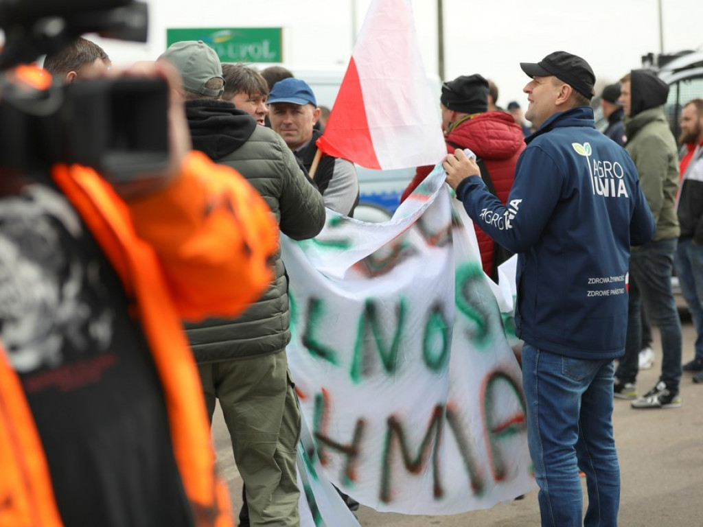 Hrubieszów: Rozpoczął się protest rolników [ZDJĘCIA, WIDEO]