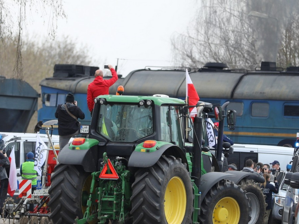 Hrubieszów: Rozpoczął się protest rolników [ZDJĘCIA, WIDEO]