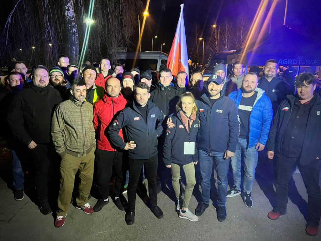 Hrubieszów: Trwa protest rolników [ZDJĘCIA, WIDEO]