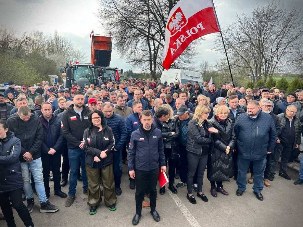 Hrubieszów: Rolnicy wciąż protestują [ZDJĘCIA, WIDEO]