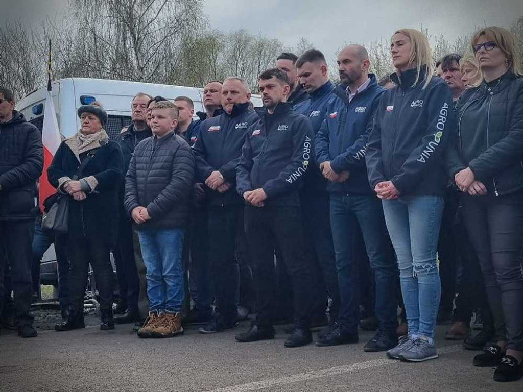 Hrubieszów: Rolnicy wciąż protestują [ZDJĘCIA, WIDEO]