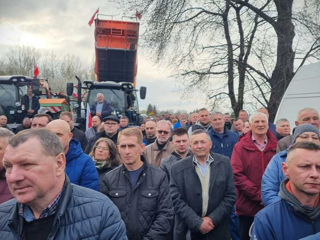 Hrubieszów: Rolnicy wciąż protestują [ZDJĘCIA, WIDEO]