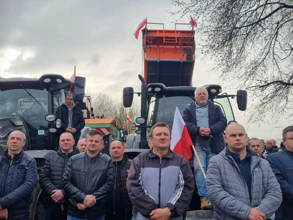 Hrubieszów: Rolnicy wciąż protestują [ZDJĘCIA, WIDEO]