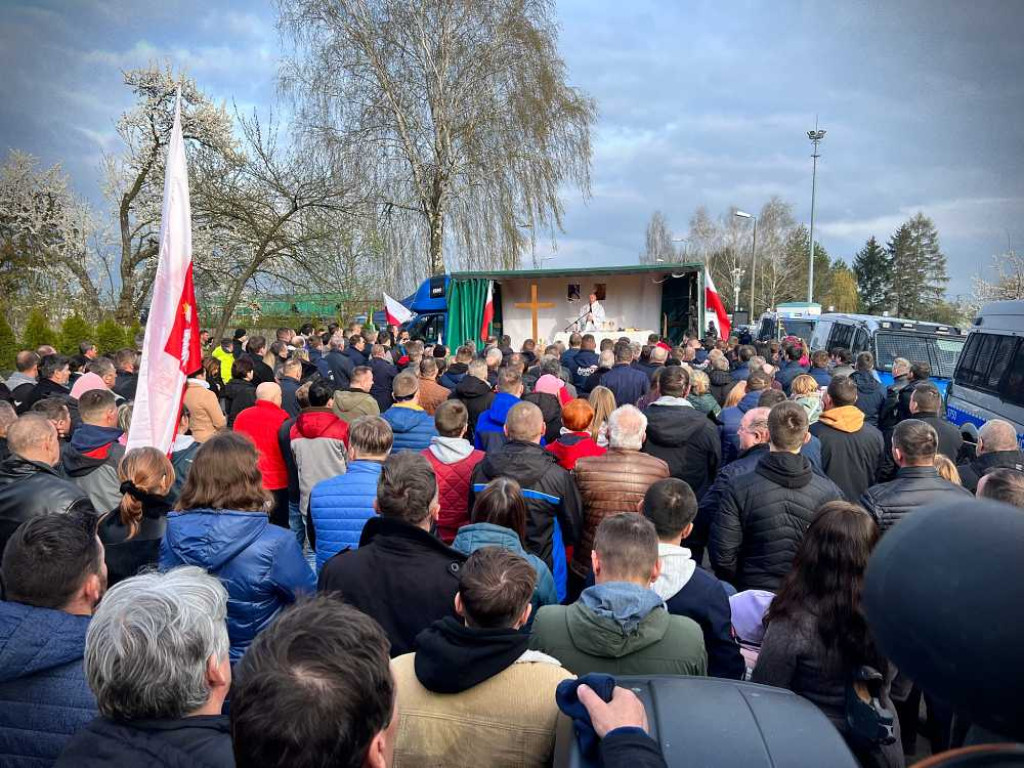 Hrubieszów: Rolnicy wciąż protestują [ZDJĘCIA, WIDEO]
