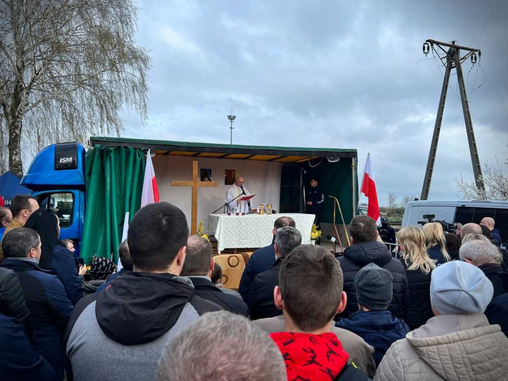 Hrubieszów: Rolnicy wciąż protestują [ZDJĘCIA, WIDEO]