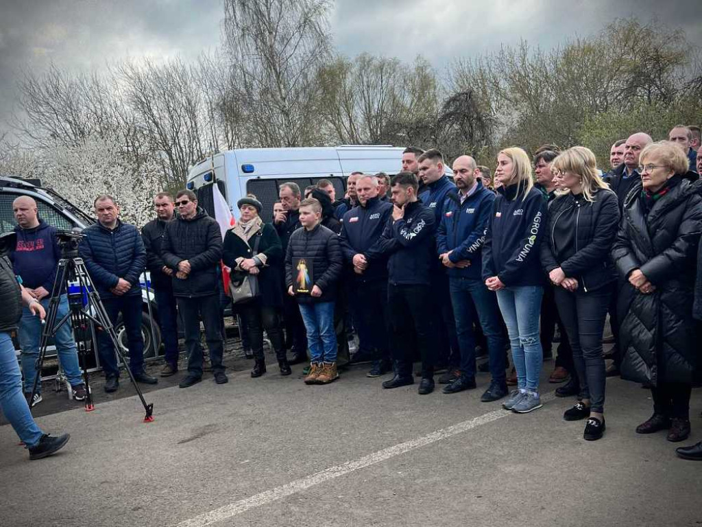 Hrubieszów: Rolnicy wciąż protestują [ZDJĘCIA, WIDEO]