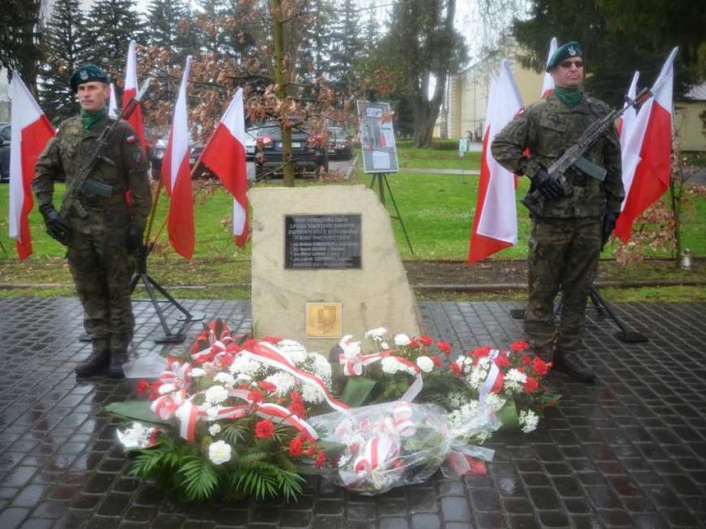 Hrubieszów: Obchody rocznicy Zbrodni Katyńskiej i katastrofy pod Smoleńskiem [ZDJĘCIA]