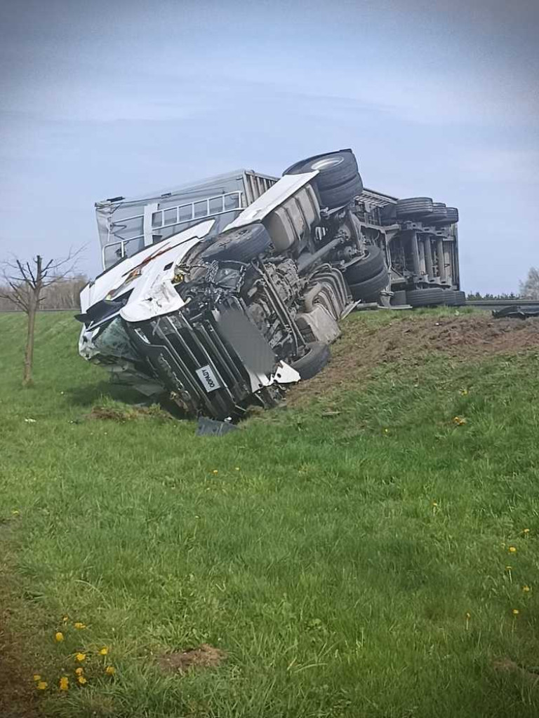 Uwaga kierowcy! Zablokowana DK19 [ZDJĘCIA, WIDEO]