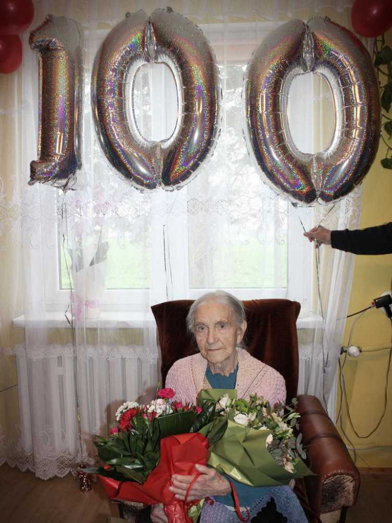 Pani Julianna skończyła 100 lat! [ZDJĘCIA]