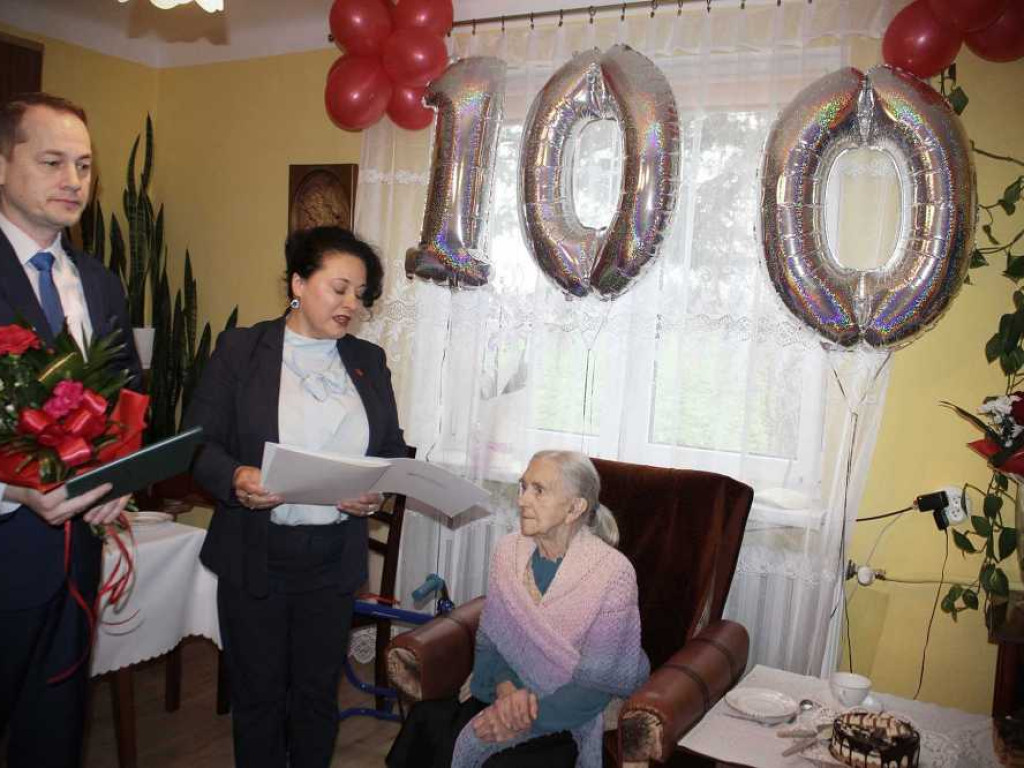 Pani Julianna skończyła 100 lat! [ZDJĘCIA]