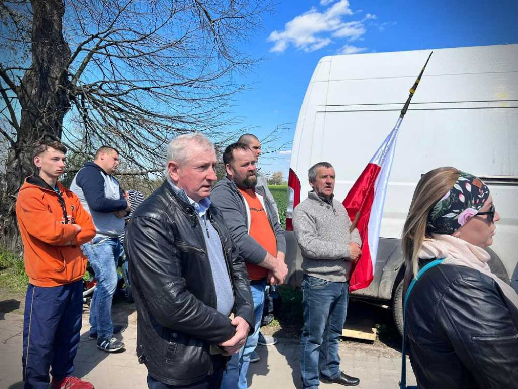 Hrubieszów: Protest zawieszony, powołano pogotowie strajkowe [ZDJĘCIA, WIDEO]