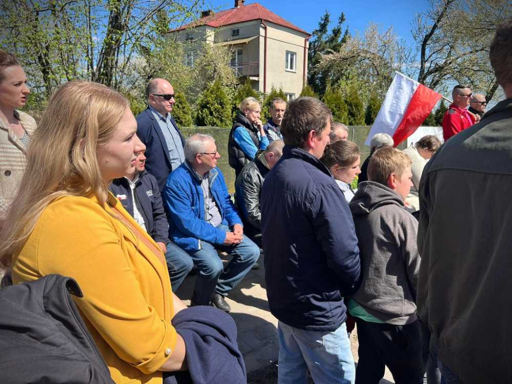 Hrubieszów: Protest zawieszony, powołano pogotowie strajkowe [ZDJĘCIA, WIDEO]