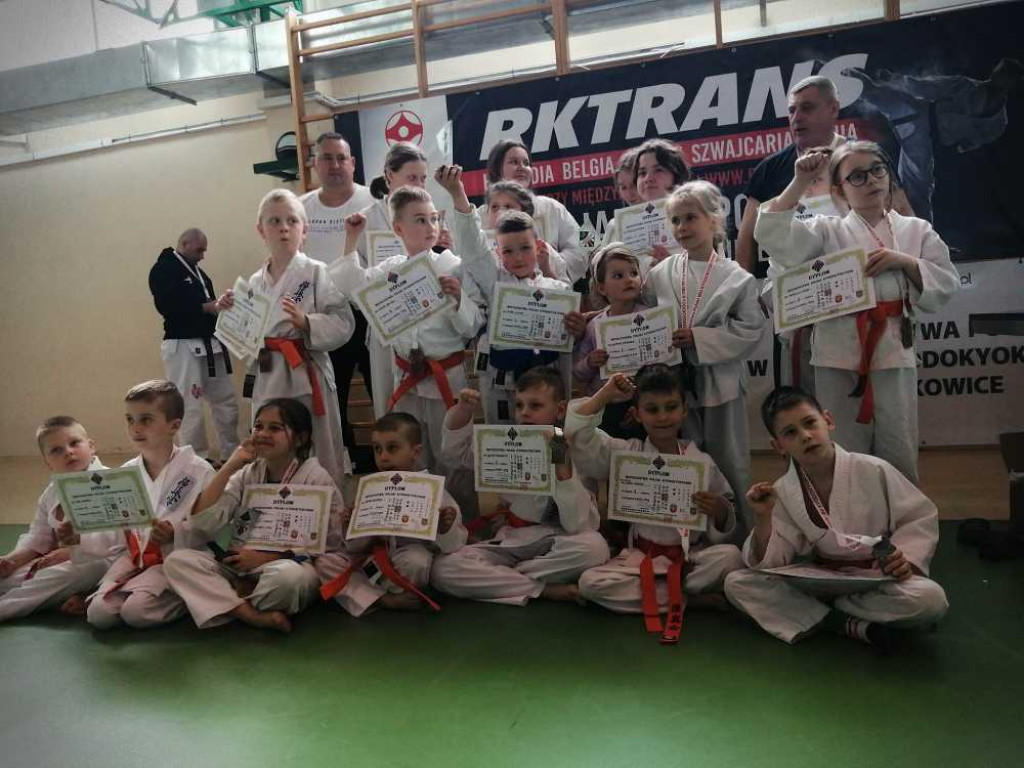 25 medali hrubieszowskich karateków na mistrzostwach Polski! [ZDJĘCIA]
