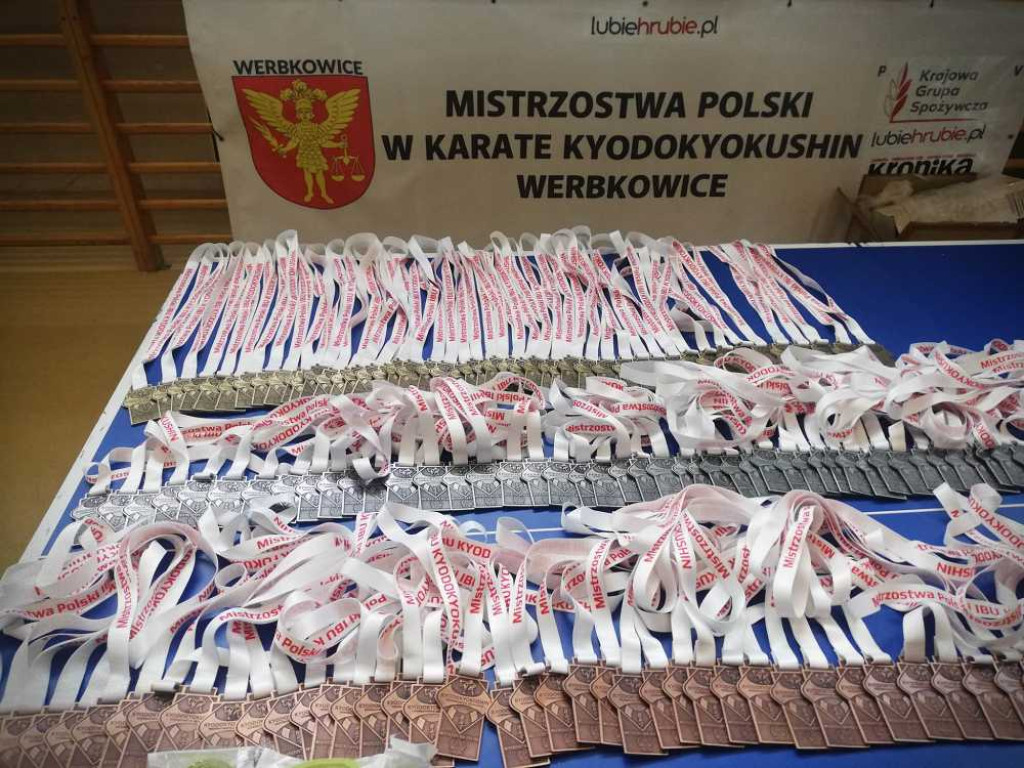 25 medali hrubieszowskich karateków na mistrzostwach Polski! [ZDJĘCIA]