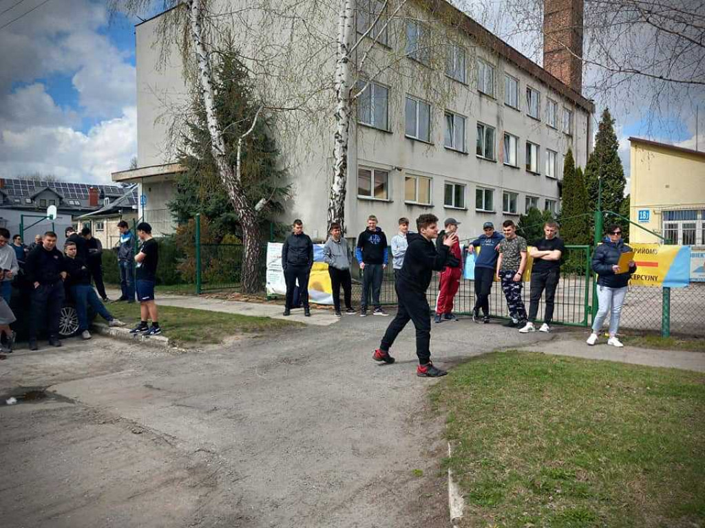 Hrubieszów: Sportowe pożegnanie maturzystów w ZS nr 4 [ZDJĘCIA]