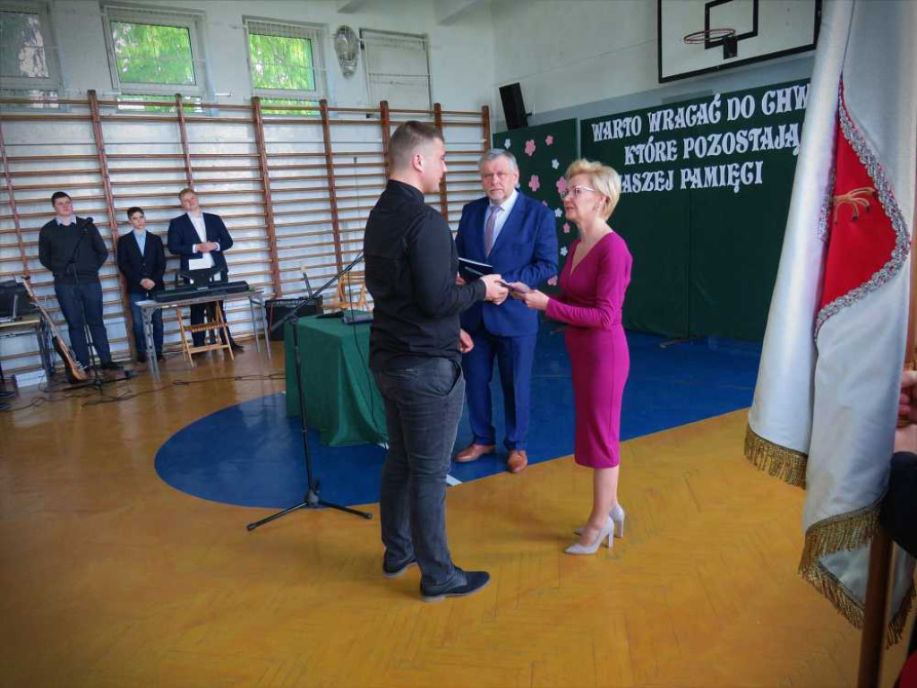 Hrubieszów: Zakończenie roku klas maturalnych w ZS nr 1 [ZDJĘCIA]