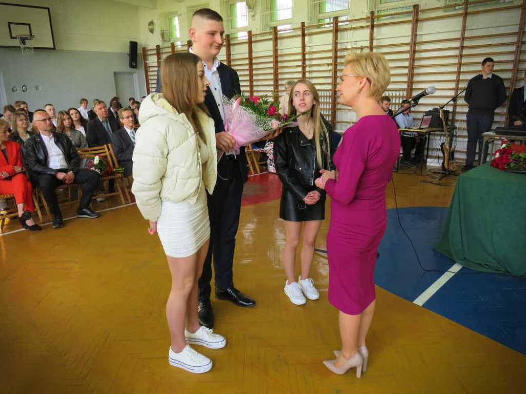 Hrubieszów: Zakończenie roku klas maturalnych w ZS nr 1 [ZDJĘCIA]