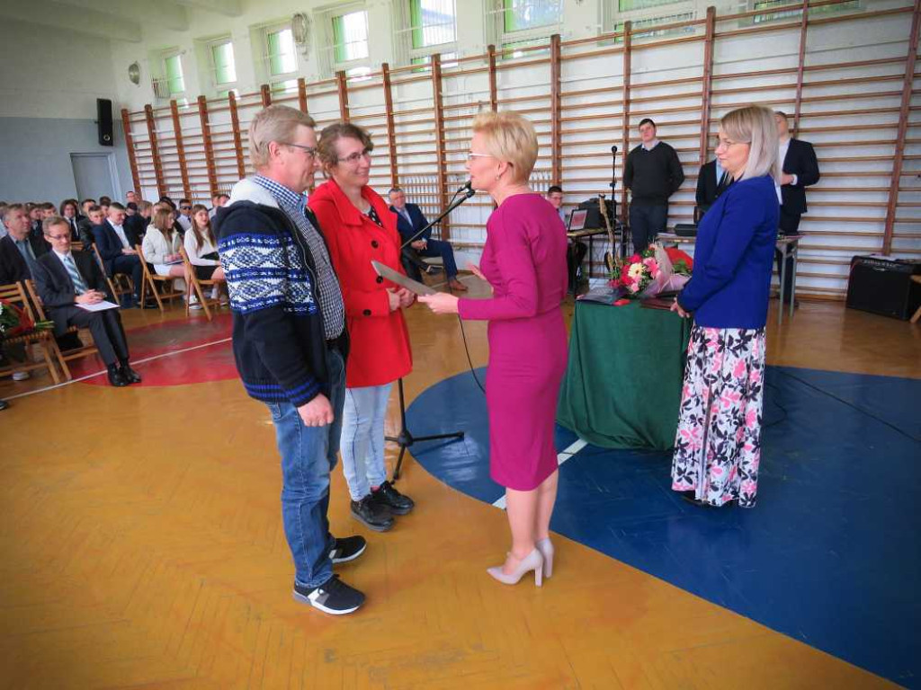 Hrubieszów: Zakończenie roku klas maturalnych w ZS nr 1 [ZDJĘCIA]