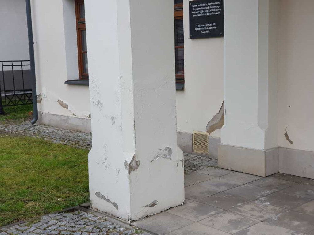 Hrubieszów: Zabytkowy dworek... [ZDJĘCIA]