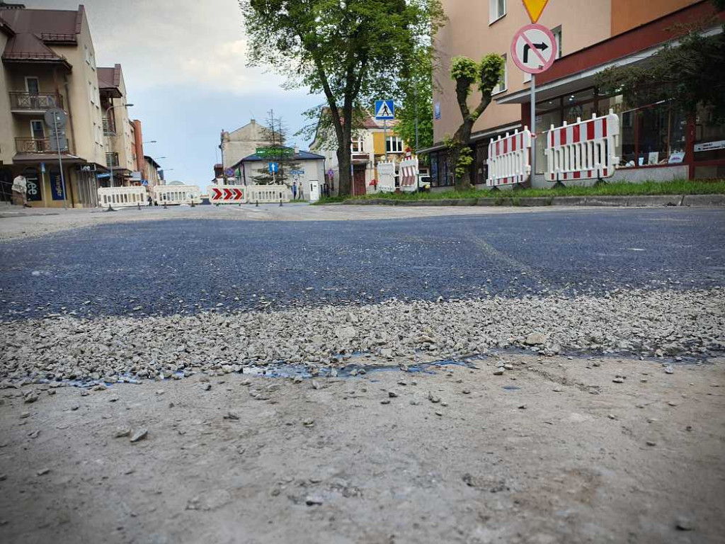 Hrubieszów: Dziura na Narutowicza naprawiona [ZDJĘCIA]