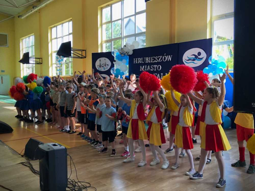 Hrubieszów: Przygotowali przedstawienie na otwarcie basenu [ZDJĘCIA]