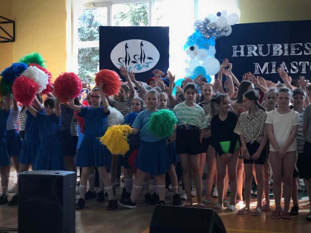 Hrubieszów: Przygotowali przedstawienie na otwarcie basenu [ZDJĘCIA]
