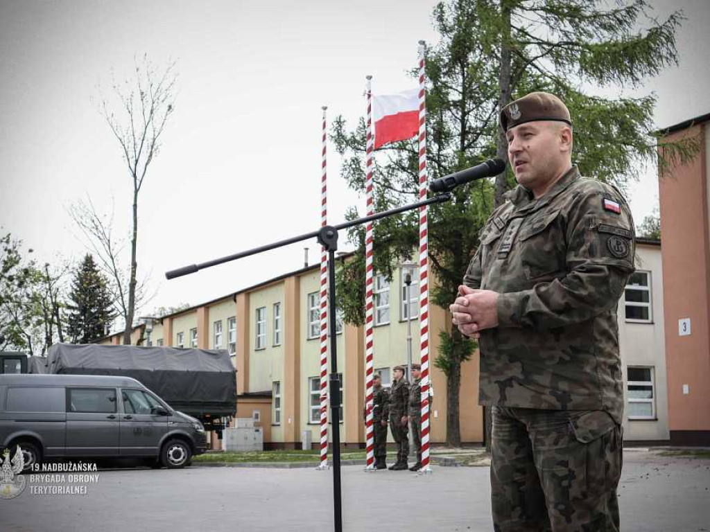 Wcielenie i wręczenie broni [ZDJĘCIA]