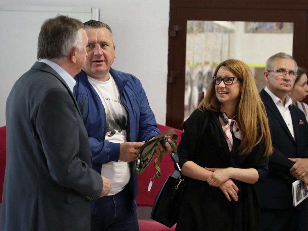 Hrubieszów: Dyskretny urok przemijania... Wernisaż wystawy Alfreda Przybysza [ZDJĘCIA]