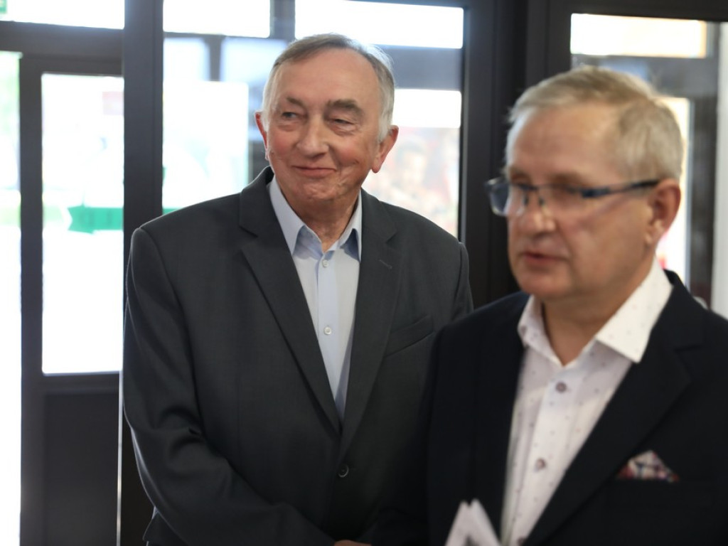 Hrubieszów: Dyskretny urok przemijania... Wernisaż wystawy Alfreda Przybysza [ZDJĘCIA]