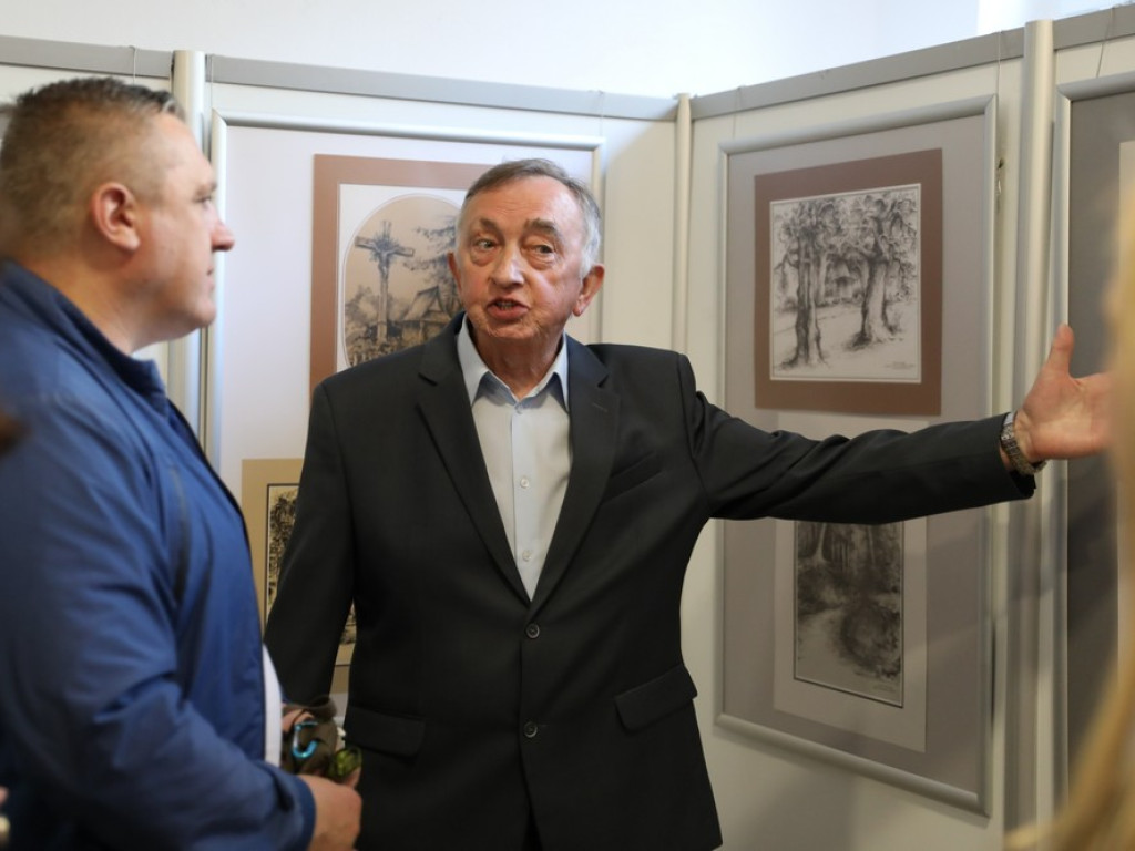 Hrubieszów: Dyskretny urok przemijania... Wernisaż wystawy Alfreda Przybysza [ZDJĘCIA]