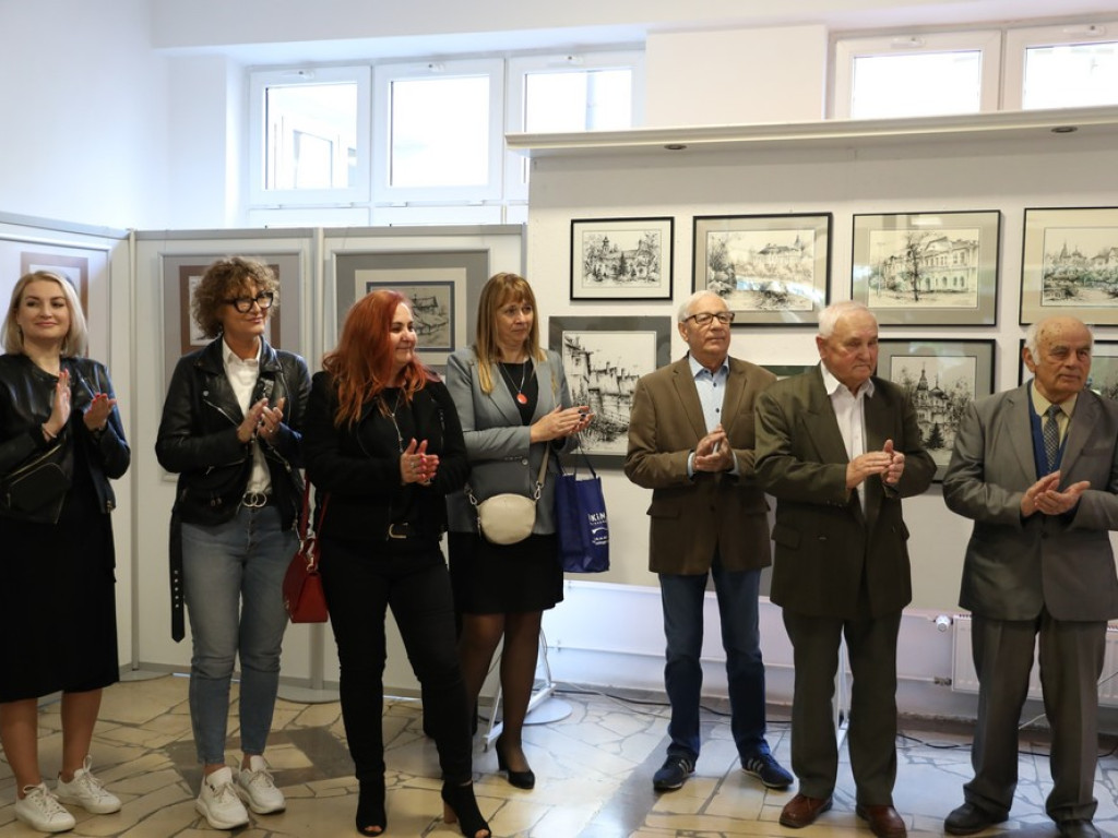 Hrubieszów: Dyskretny urok przemijania... Wernisaż wystawy Alfreda Przybysza [ZDJĘCIA]