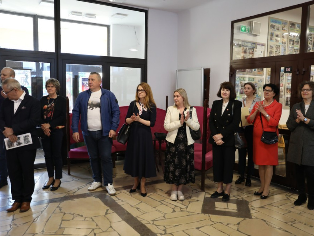 Hrubieszów: Dyskretny urok przemijania... Wernisaż wystawy Alfreda Przybysza [ZDJĘCIA]