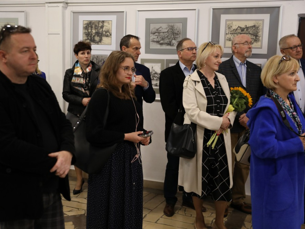 Hrubieszów: Dyskretny urok przemijania... Wernisaż wystawy Alfreda Przybysza [ZDJĘCIA]