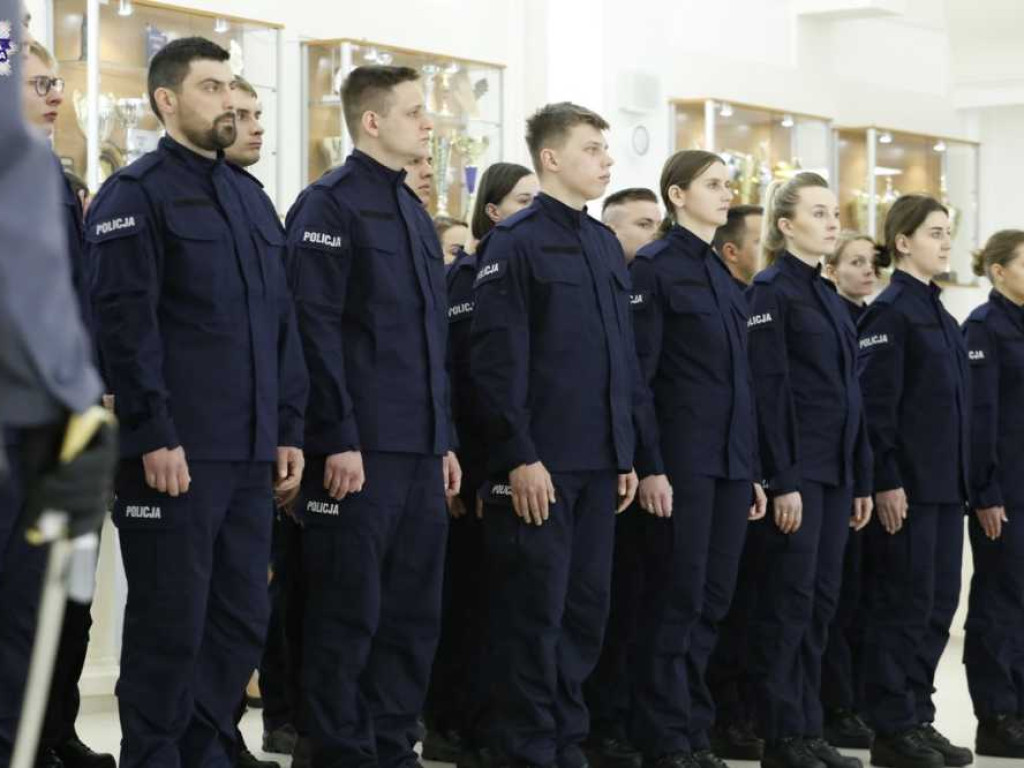 Nowi policjanci. Zasilą również szeregi hrubieszowskiej komendy [ZDJĘCIA]
