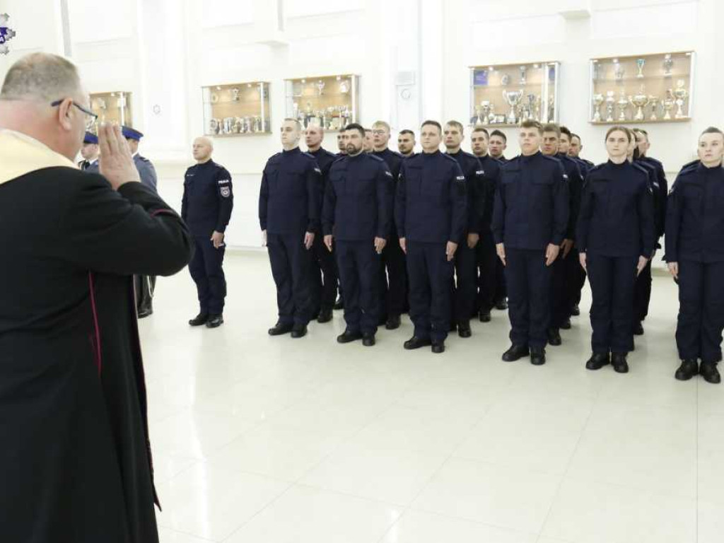 Nowi policjanci. Zasilą również szeregi hrubieszowskiej komendy [ZDJĘCIA]