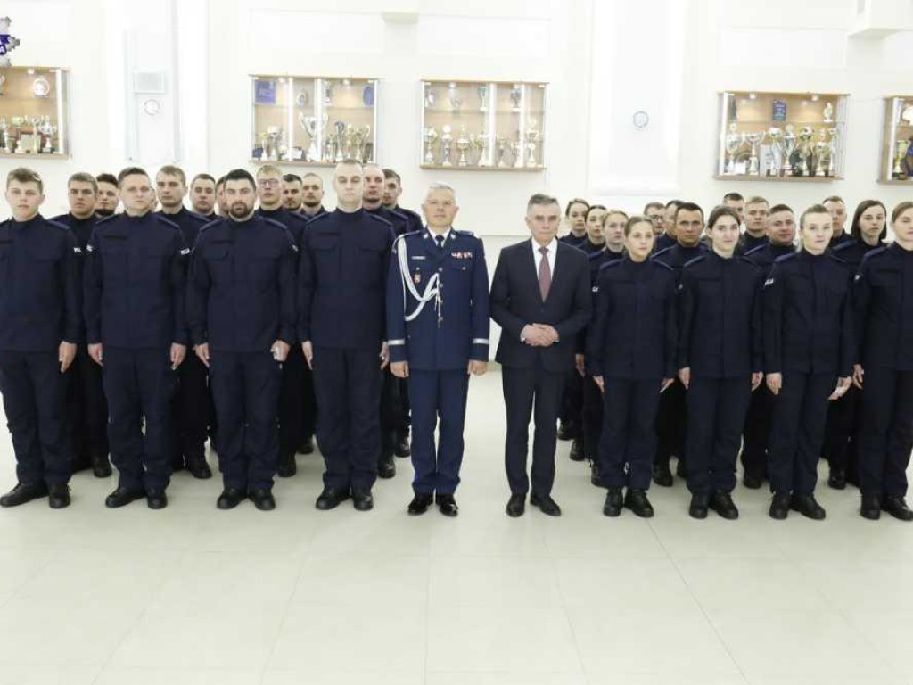 Nowi policjanci. Zasilą również szeregi hrubieszowskiej komendy [ZDJĘCIA]