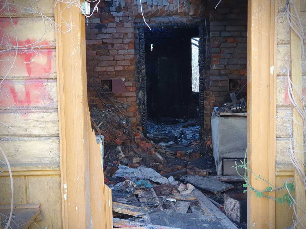 Hrubieszów: Spalony dom na ulicy Górnej [ZDJĘCIA]