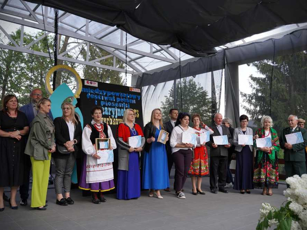Za nami XI Międzypowiatowy Festiwal Pieśni i Piosenki Maryjnej [ZDJĘCIA]