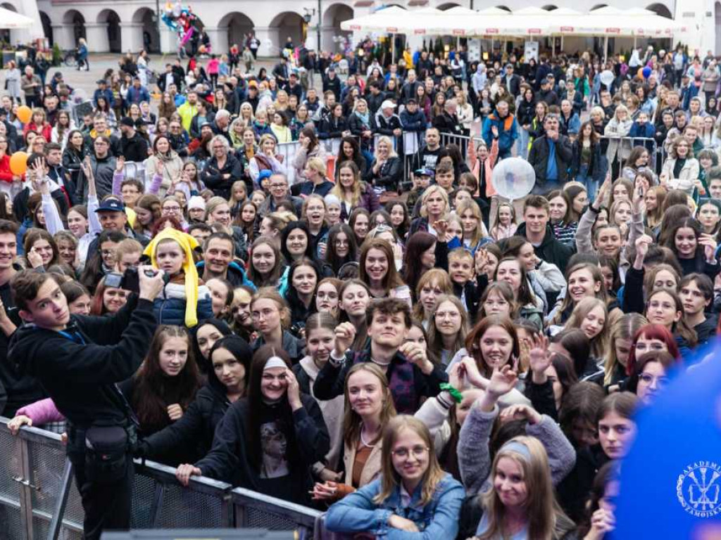 Dawid Kwiatkowski i PlanBe - tak świętowali studenci AZ [ZDJĘCIA]