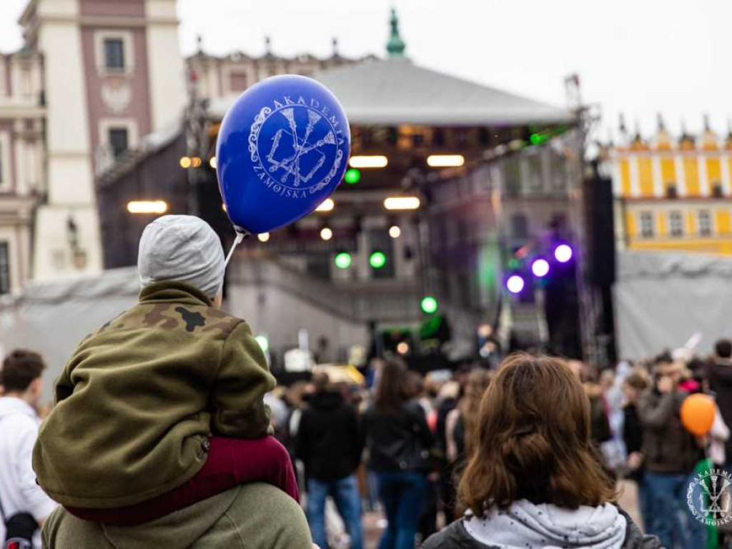 Dawid Kwiatkowski i PlanBe - tak świętowali studenci AZ [ZDJĘCIA]