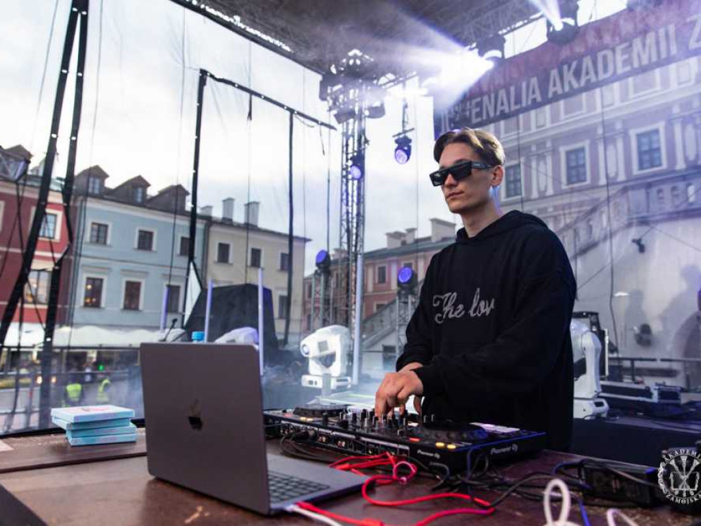 Dawid Kwiatkowski i PlanBe - tak świętowali studenci AZ [ZDJĘCIA]